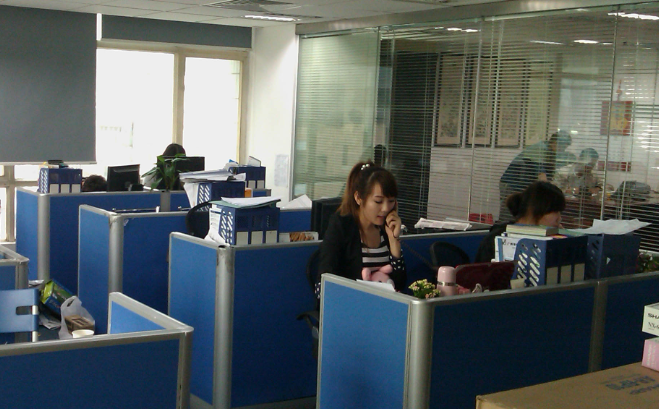 工业软件选型指南：智能设备管控系统关键指标与性能对比分析
